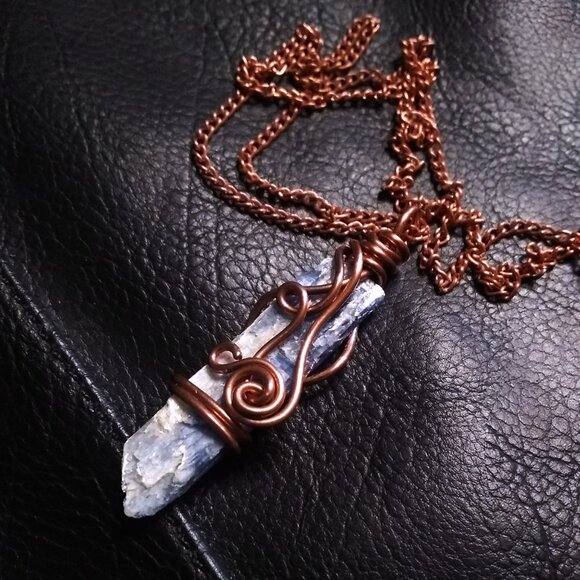 Raw Kyanite Necklace | Copper Wire Wrapped | Reversible + 2-Sided Stone Pendant - Picture 2 of 12